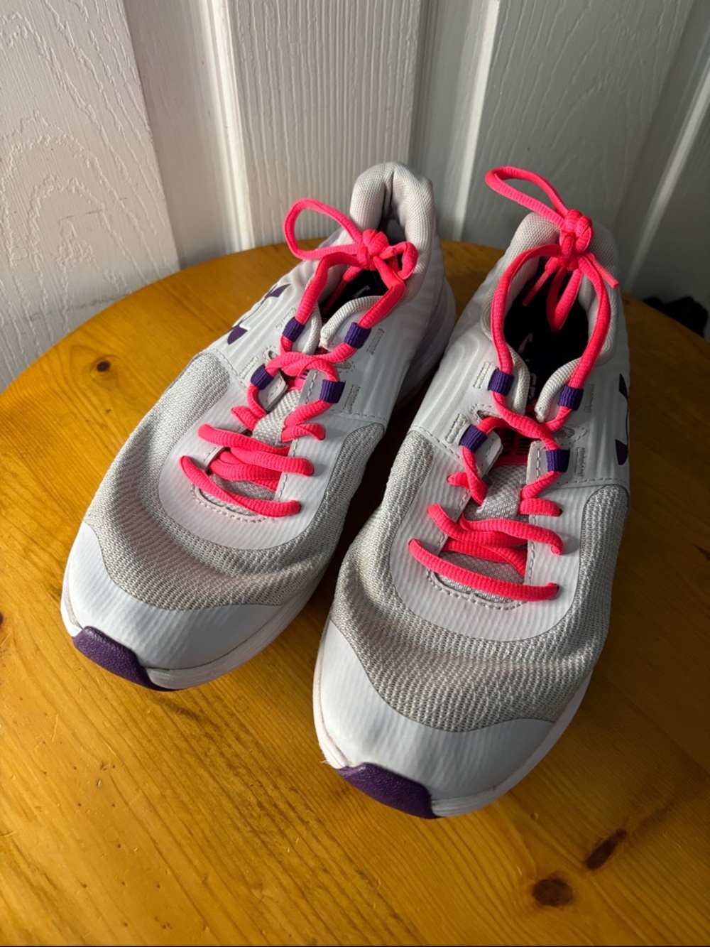 Under Armour Youth Athletic Sneakers with Hot Pink Laces 5.5Y